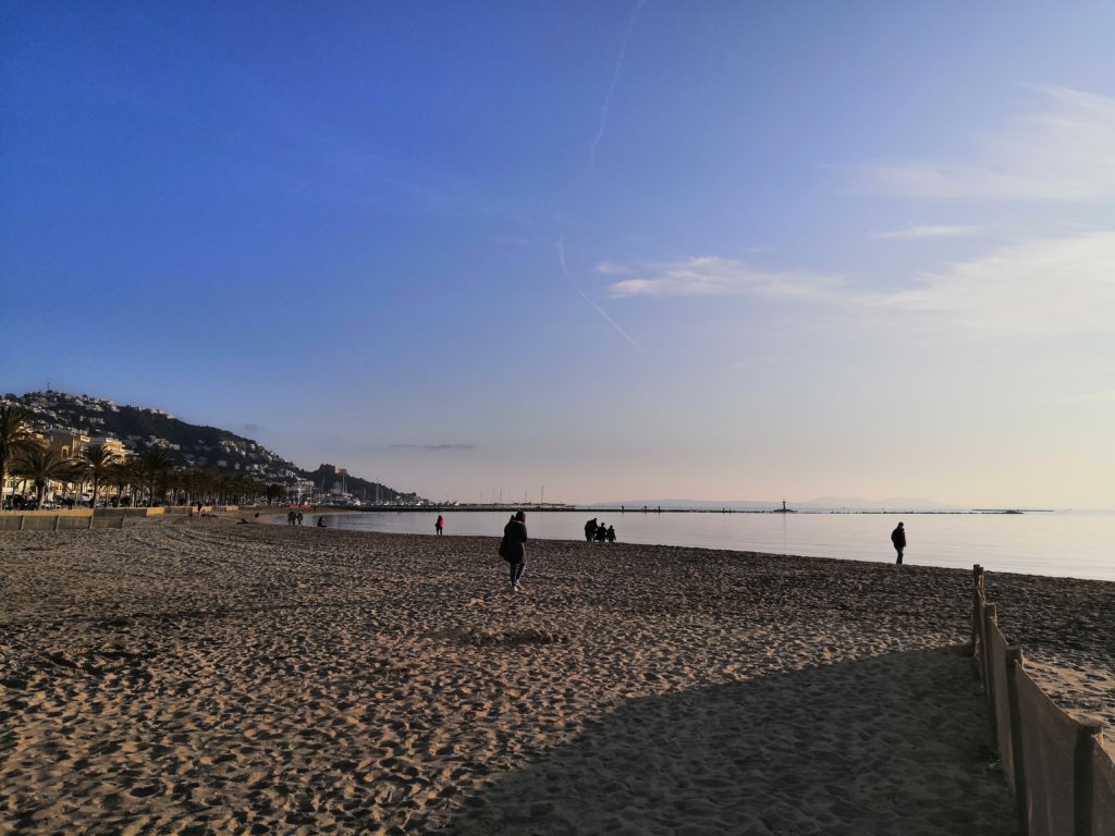 Abschied am Strand von Roses