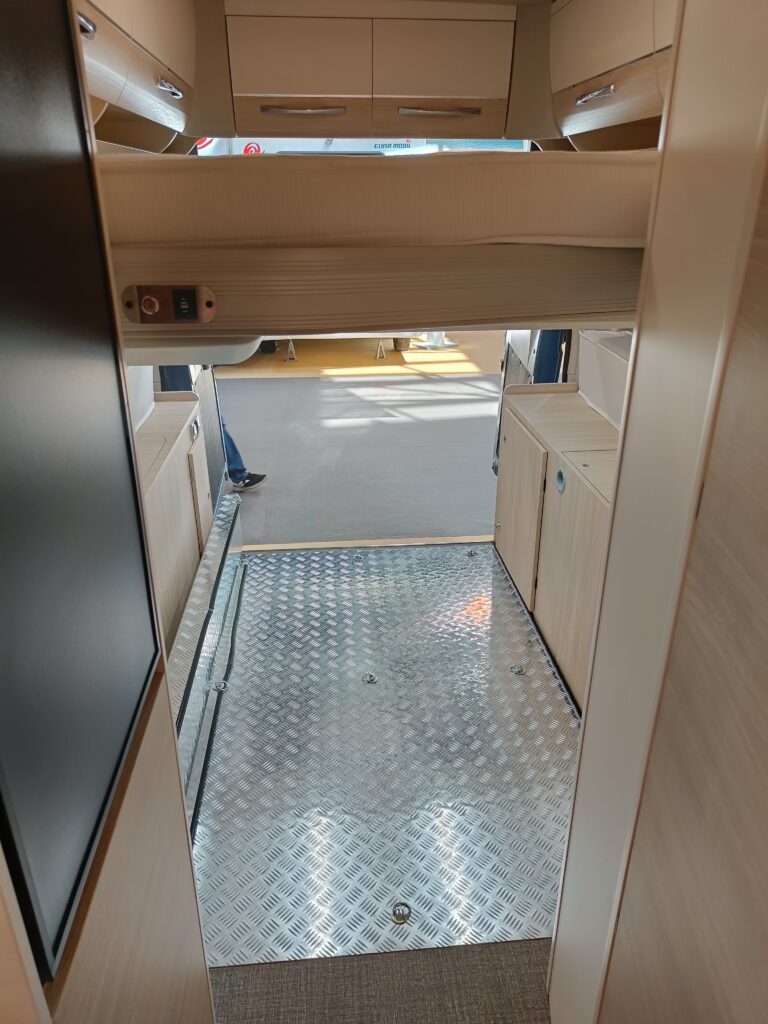 Euramobil Van V 635 HB